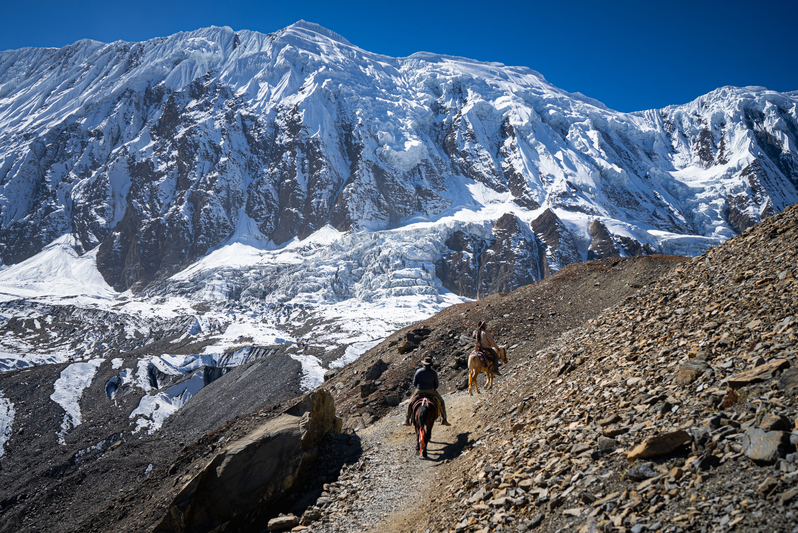 Best time to trek in Nepal — clear autumn skies over the Himalaya